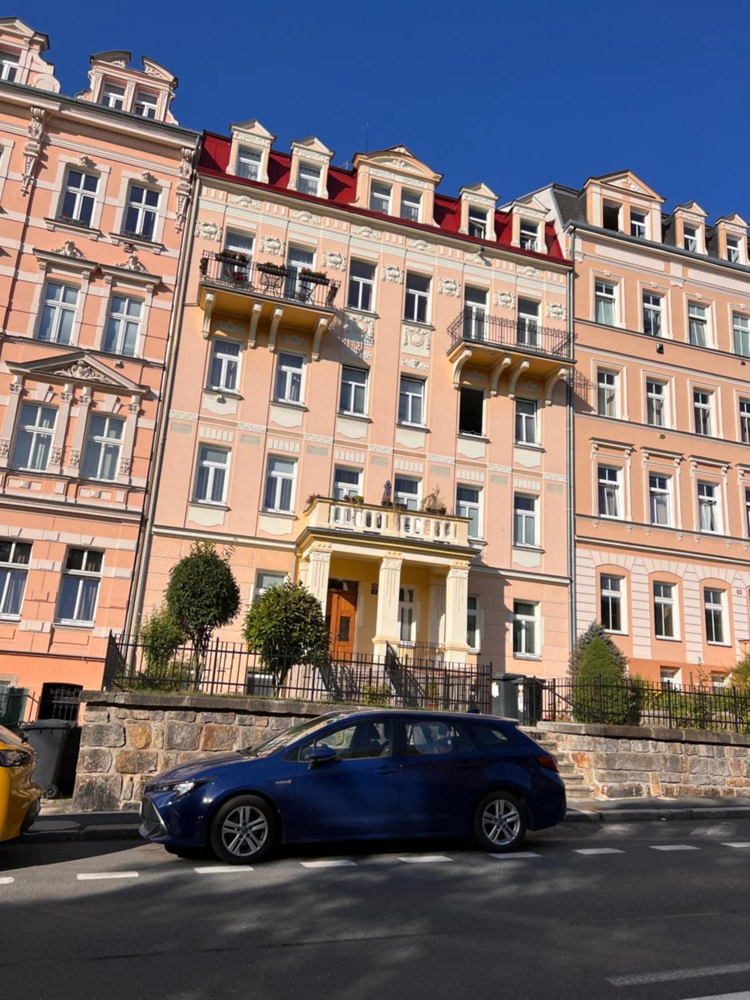 Jurincom Apartments Na Vyhlidce Karlovy Vary Luaran gambar